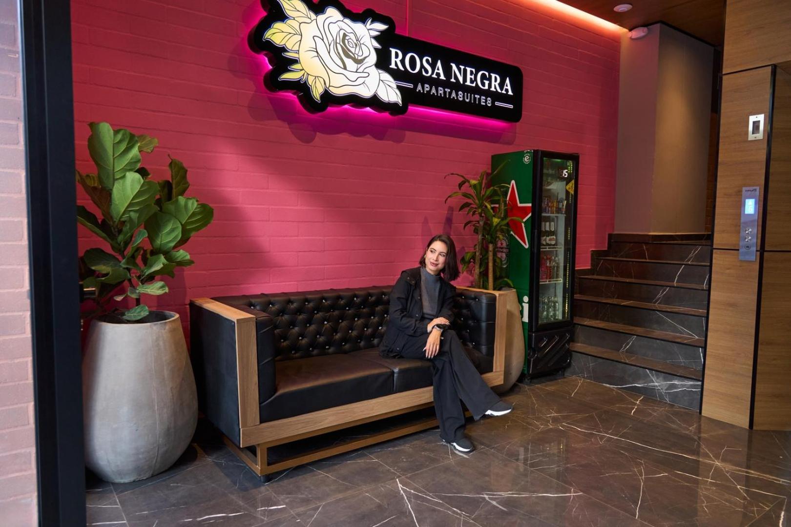 Rosa Negra Haven Cozy Stadio Aparta-Suite Medellin Bagian luar foto
